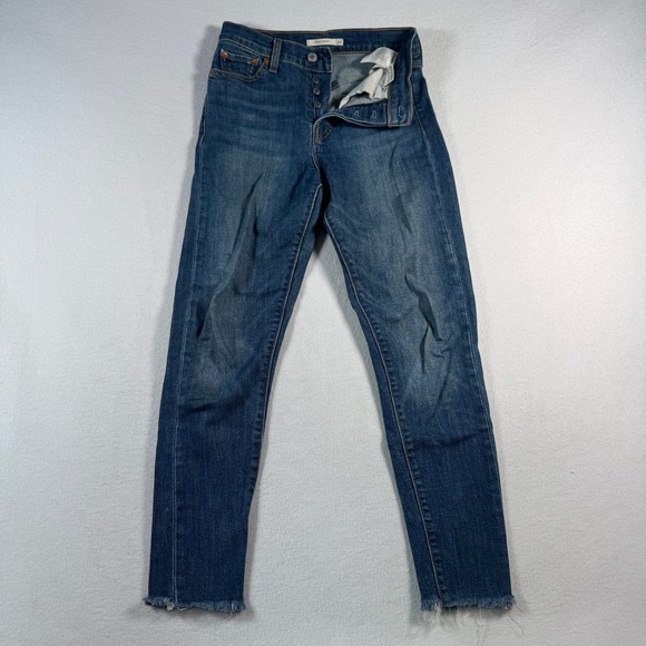 Levis Jeans Womens 26 Blue Wedgie Skinny High Rise Medium Wash Stretch - Picture 1 of 13